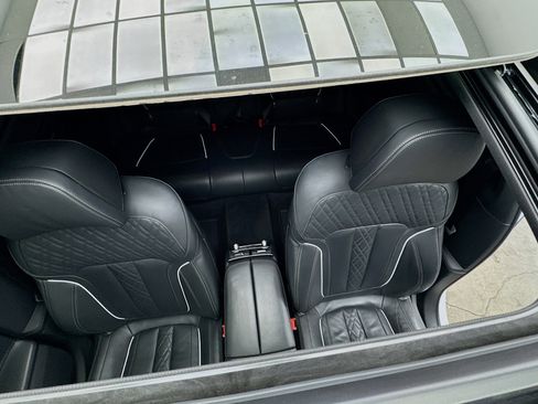 Used 2022 BMW 740i w/ M Sport Package image 14