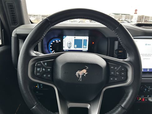 Used 2022 Ford Bronco Badlands image 18