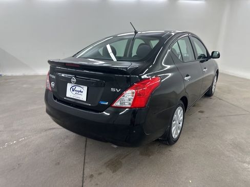 Used 2014 Nissan Versa SV image 12
