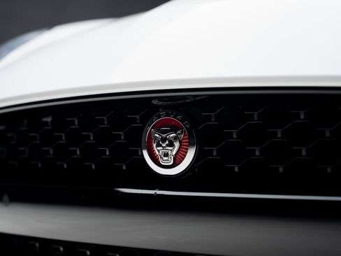 Used 2020 Jaguar F-TYPE Coupe image 12