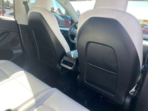 Used 2023 Tesla Model Y Long Range AWD/4WD image 31