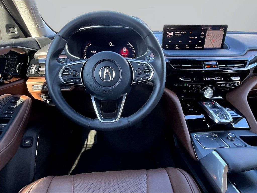 Certified 2024 Acura MDX w/ Technology Package AWD/4WD image 10