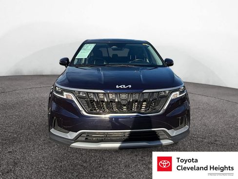 Used 2024 Kia Carnival LX image 8