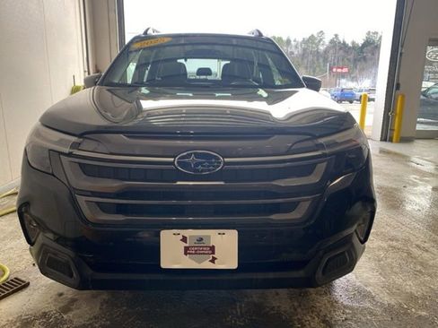 Certified 2025 Subaru Forester Limited image 4