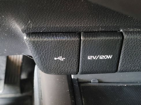 Used 2021 Toyota Camry SE w/ Convenience Package FWD image 14