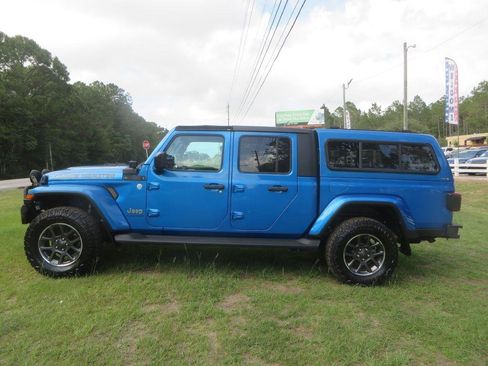 Used 2020 Jeep Gladiator Overland AWD/4WD image 1