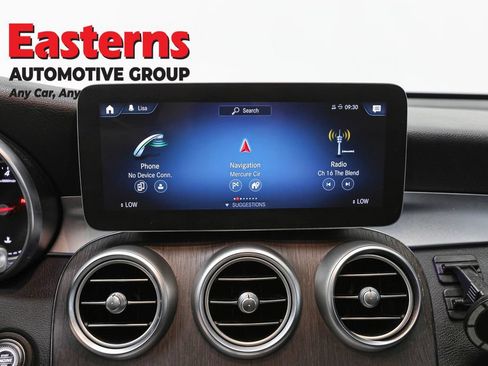 Used 2020 Mercedes-Benz GLC 300 4MATIC w/ Multimedia Package image 12