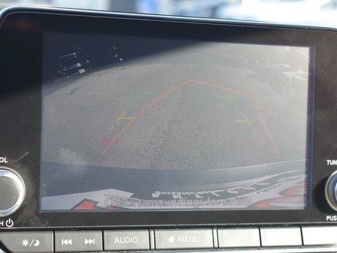 Used 2024 Nissan Altima 2.5 SV FWD image 31