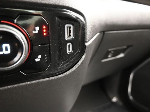 Used 2023 Chevrolet Silverado 1500 LT image 27