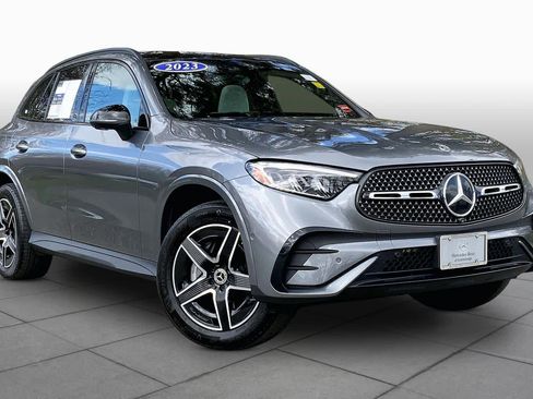 Used 2023 Mercedes-Benz GLC 300 4MATIC image 3