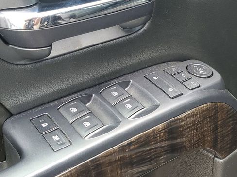 Used 2015 GMC Sierra 2500 Denali w/ Duramax Plus Package AWD/4WD image 26