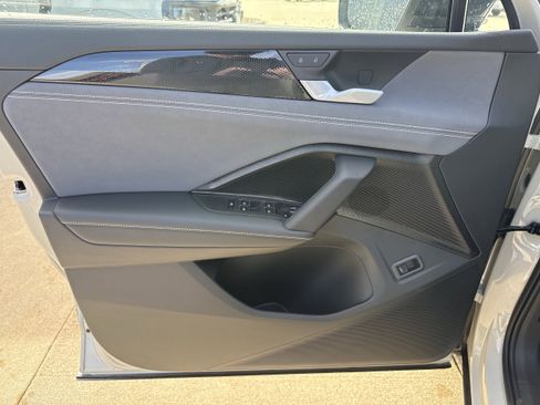 New 2026 Volkswagen Tiguan SE R-Line image 10