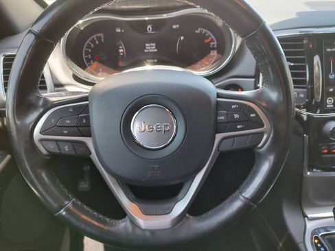 Used 2021 Jeep Grand Cherokee Laredo X AWD/4WD image 11