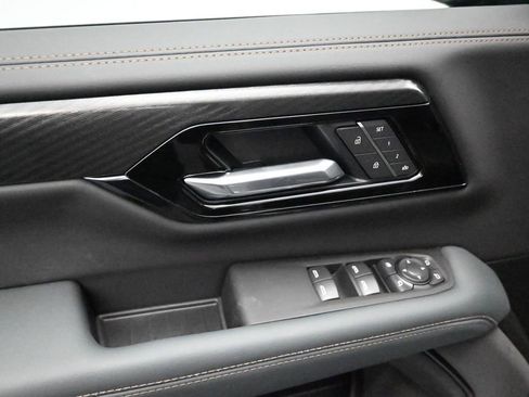 New 2026 GMC Yukon XL AT4 w/ AT4 Premium Plus Package AWD/4WD image 17