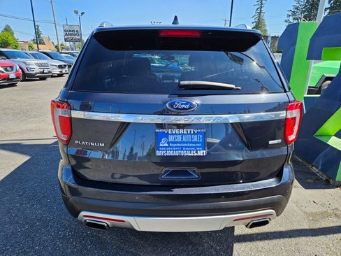 Used 2017 Ford Explorer Platinum AWD/4WD image 4