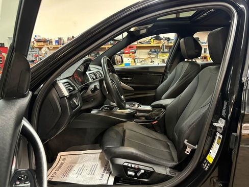 Used 2017 BMW 330i xDrive Sedan AWD/4WD image 17