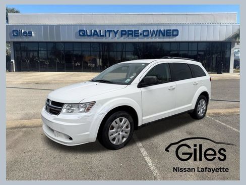 Used 2017 Dodge Journey SE FWD image 1