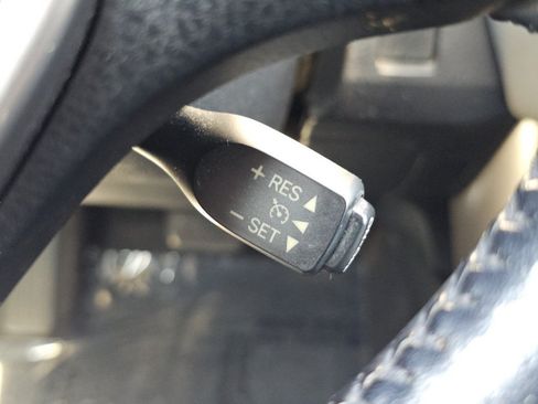 Used 2016 Toyota RAV4 XLE AWD/4WD image 12