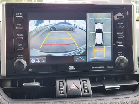 Used 2020 Toyota RAV4 Limited AWD/4WD image 17