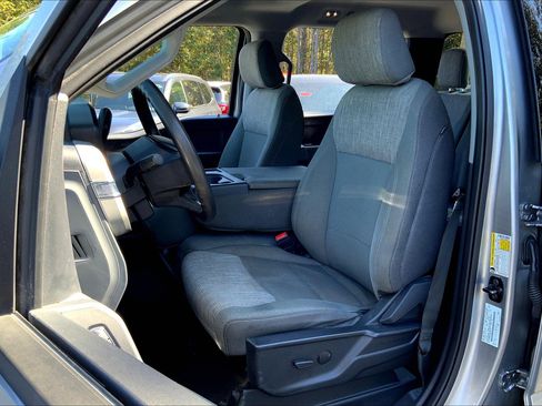 Used 2024 Ford F250 XLT w/ FX4 Off-Road Package image 27