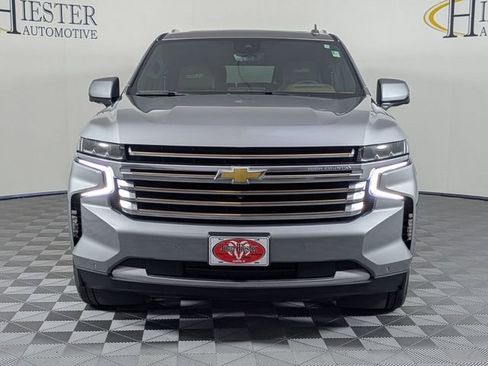 Used 2024 Chevrolet Suburban High Country AWD/4WD image 6