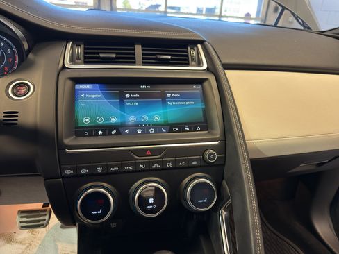 Used 2019 Jaguar E-PACE R-Dynamic S image 19