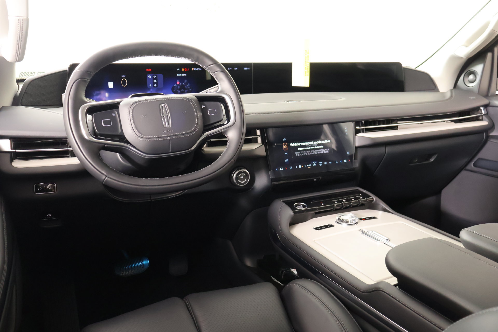 New 2026 Lincoln Navigator Premiere AWD/4WD image 2