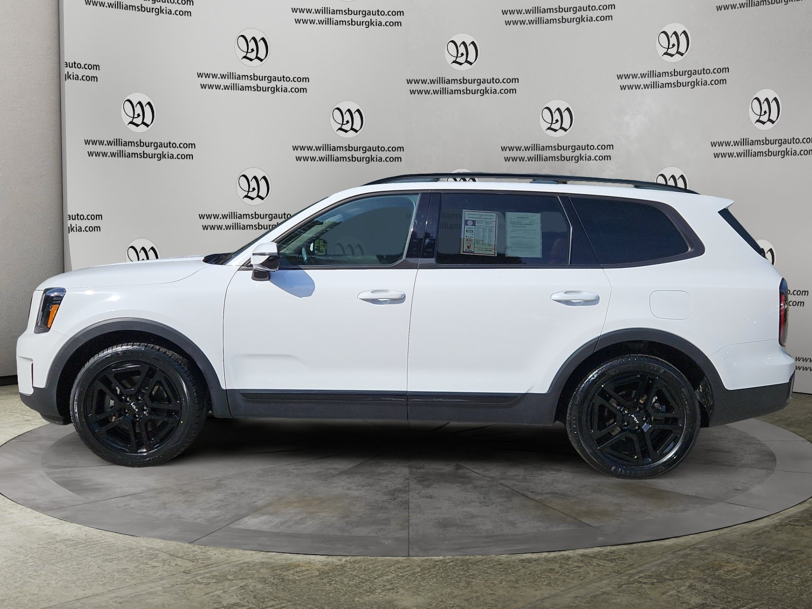 Used 2024 Kia Telluride SX Prestige X-Line AWD/4WD image 2