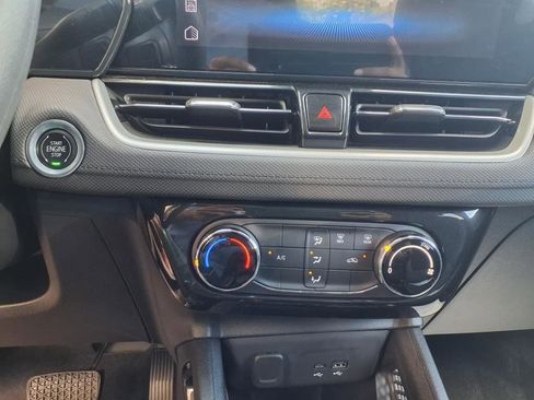 Used 2025 Chevrolet TrailBlazer LT w/ Driver Confidence Package image 13