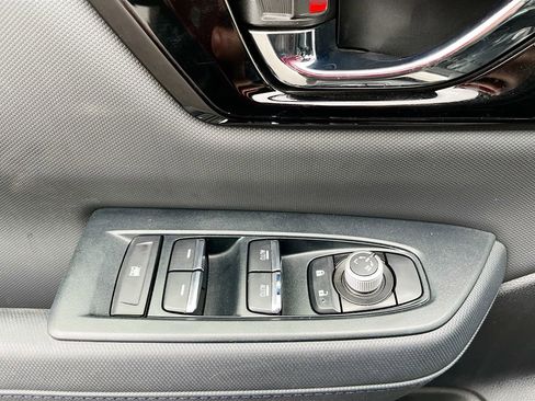 Used 2025 Subaru Forester Limited w/ Popular Package #2 AWD/4WD image 18