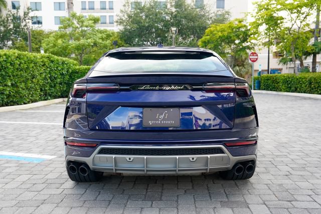 Used 2022 Lamborghini Urus AWD/4WD image 22