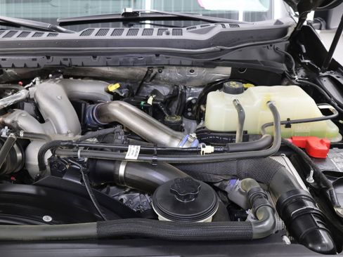 Used 2023 Ford F250 XLT w/ FX4 Off-Road Package image 17