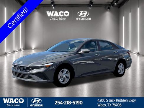 Used 2026 Hyundai Elantra SE FWD image 4