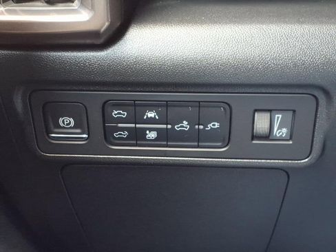 Used 2025 GMC Hummer EV 3X w/ LPO, Sport Package AWD/4WD image 36