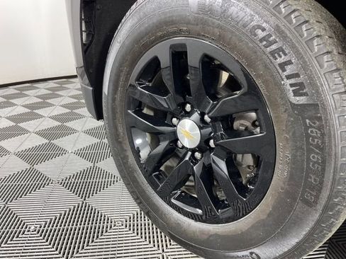 Used 2024 Chevrolet Tahoe LT RWD image 13