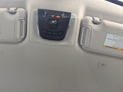 Used 2025 Toyota Corolla LE image 27