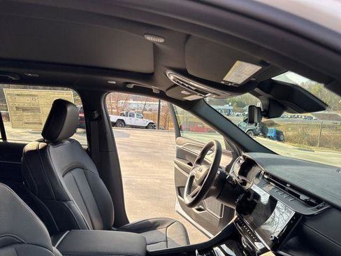 New 2026 Jeep Grand Cherokee Limited Reserve image 38