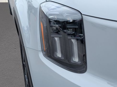 Used 2025 Kia Telluride EX X-Line AWD/4WD image 4