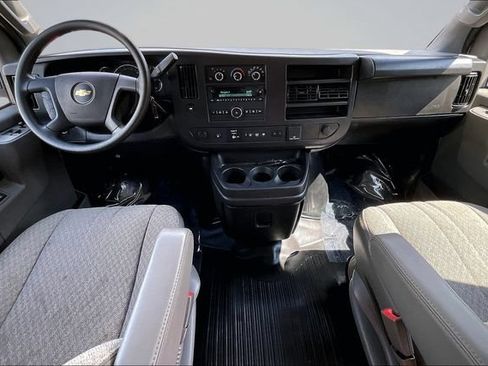 Used 2025 Chevrolet Express 2500 LT w/ LT Preferred Equipment Group RWD image 17