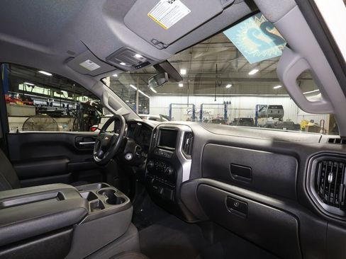 Used 2022 Chevrolet Silverado 1500 Custom AWD/4WD image 25