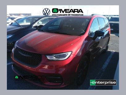 Used 2025 Chrysler Pacifica Limited