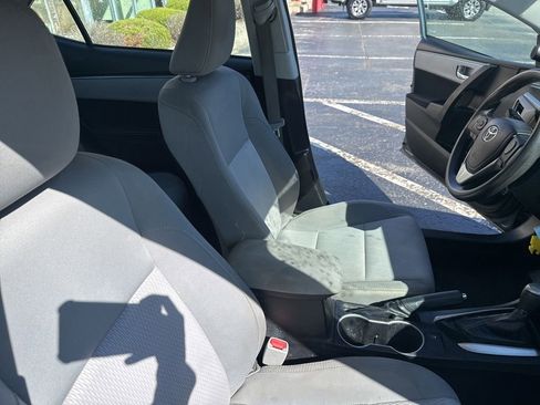 Used 2015 Toyota Corolla LE FWD image 22