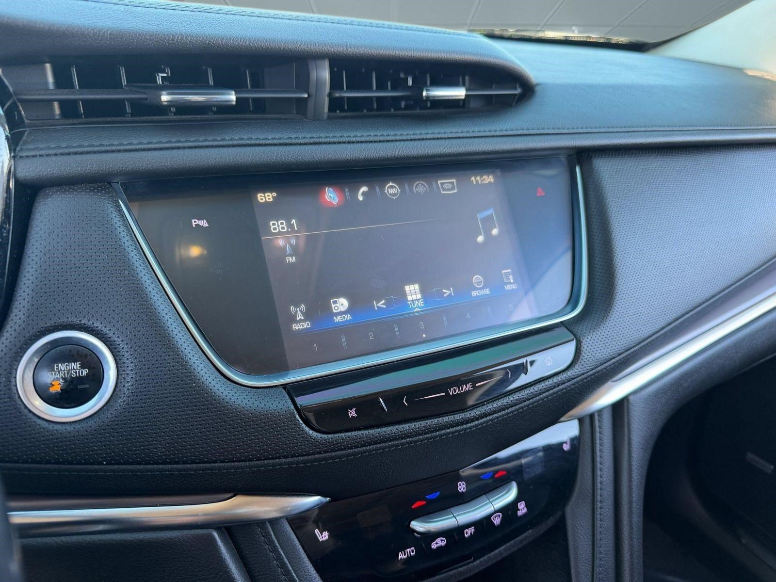 Used 2017 Cadillac XT5 Luxury FWD image 19