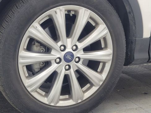 Used 2018 Ford Escape Titanium w/ Ford Safe & Smart Package AWD/4WD image 31