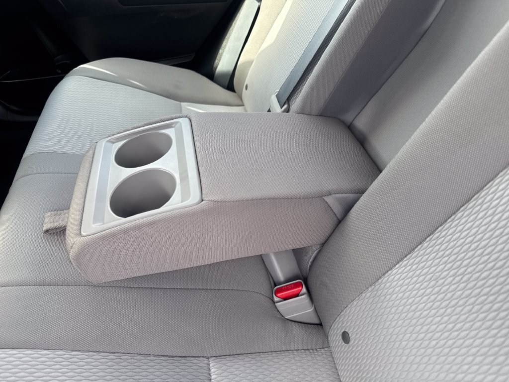 Used 2016 Toyota Corolla LE FWD image 35