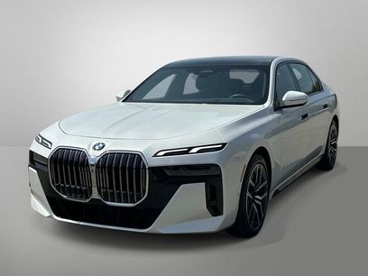 Used 2024 BMW 760i xDrive w/ Premium Package 2