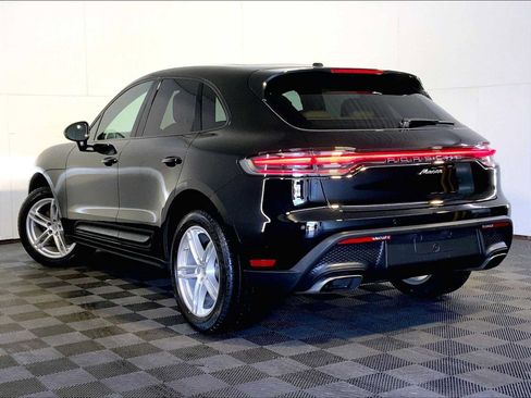 Certified 2023 Porsche Macan AWD/4WD image 3