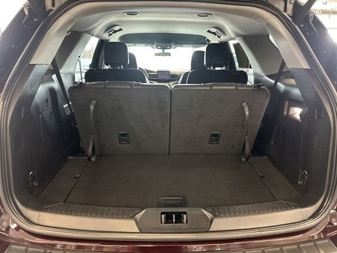 Used 2023 Ford Explorer XLT w/ Equipment Group 202A AWD/4WD image 7