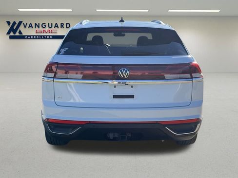 Used 2024 Volkswagen Atlas Cross Sport SE image 4