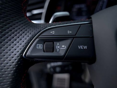 Used 2023 Audi RS Q8 AWD/4WD image 31